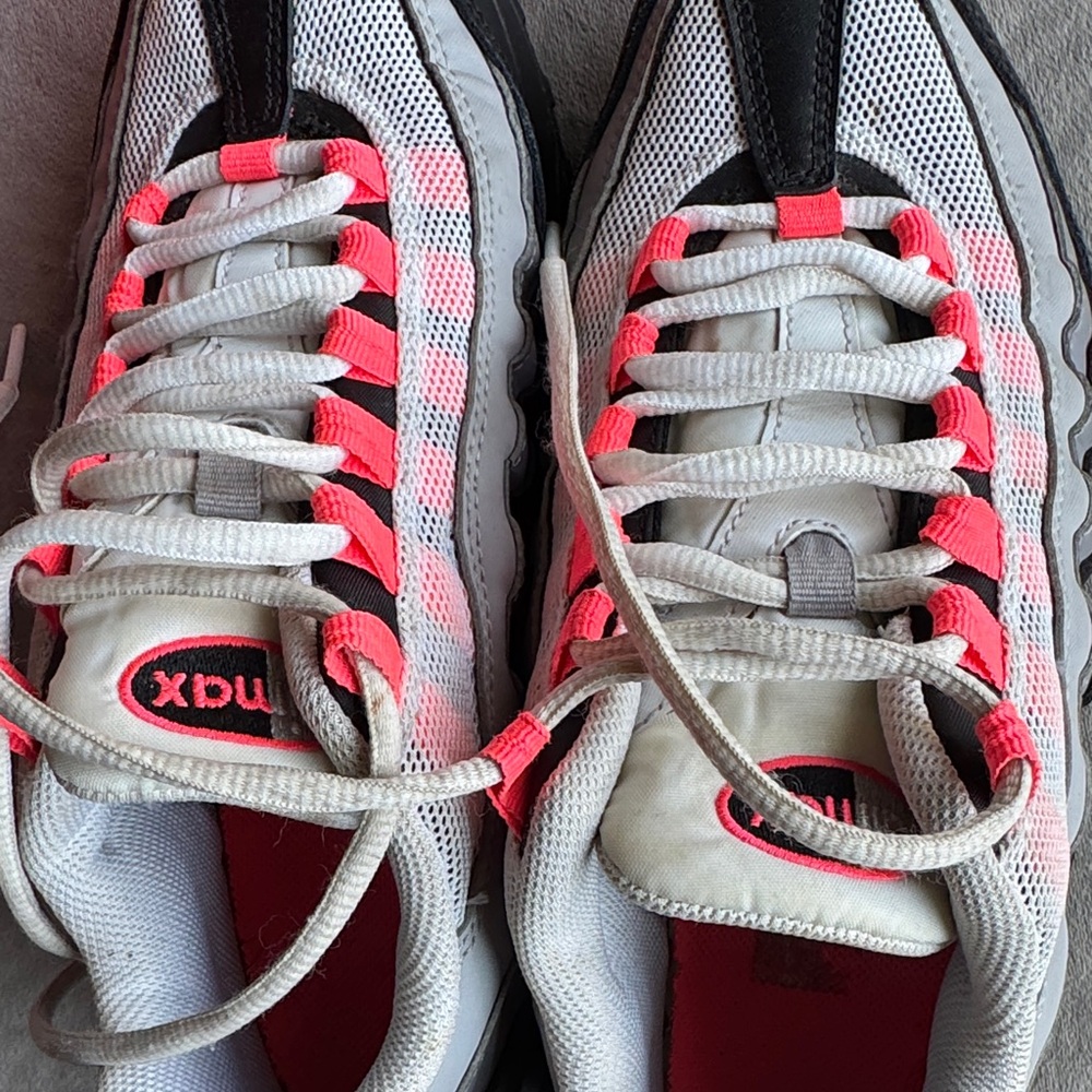 Nike Air Max 95 Black, Gray, and Red Sneakers - Picture 6 of 6